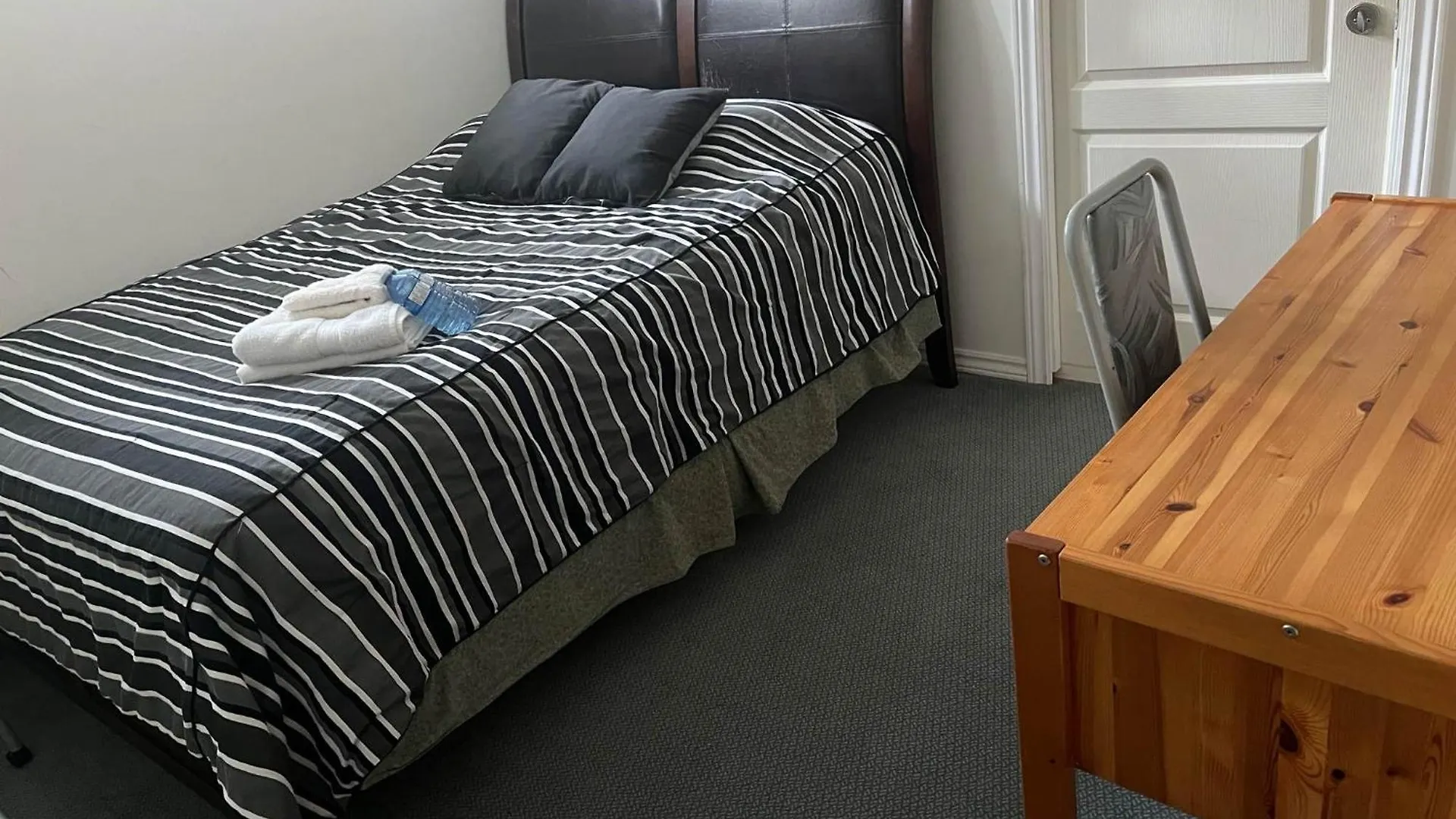 וונקובר Near Downtown Yvr -2 Bedroom Private Suite
